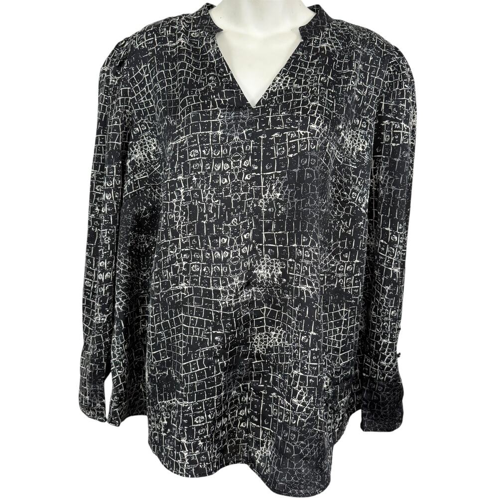 Vince Camuto Black Print Satin Long Sleeve V-Neck Top Blouse Shirt Womens sz 2X
